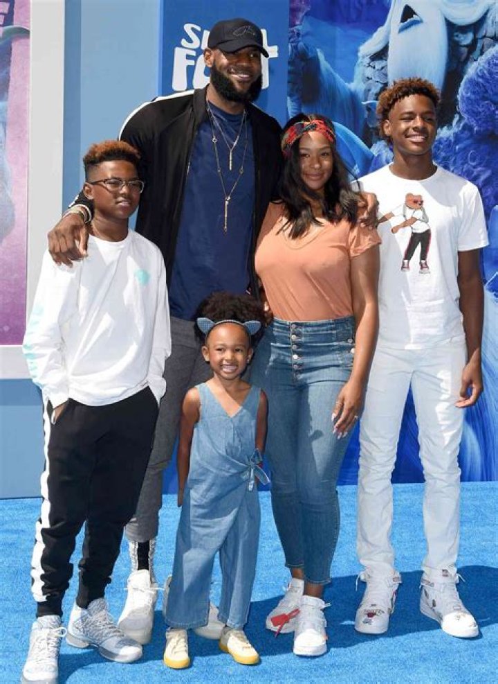 Eddie Jackson's Family: Meet His Wife and Kids