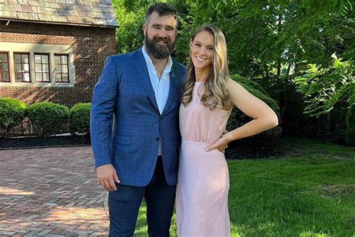 Learn About Eddie Jackson's Wife: Behind the Scenes with the NFL Star